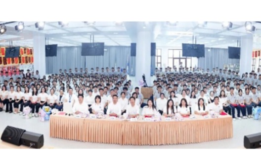 築夢高三（sān）承薪（xīn）火，為學強國啟新程（chéng）  六力高級中學高三動（dòng）員大會（huì）