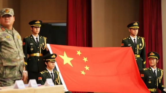 六力高級中學2025 級新生國防教育【開營篇】——八十載榮光啟幕（mù），少年脊梁自此立