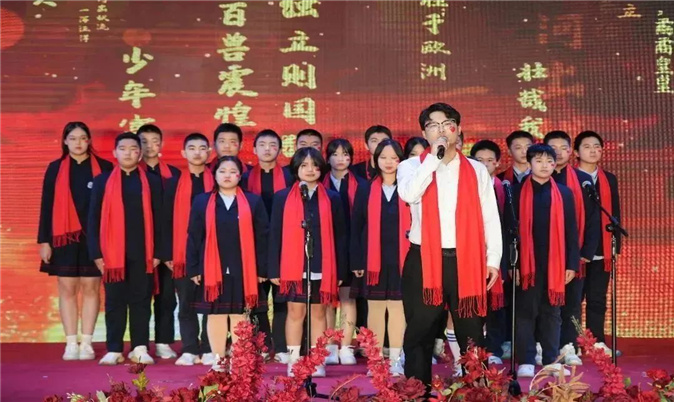 飛揚青春（chūn），光熠六力 | 六力學校（xiào）初中部元旦晚會