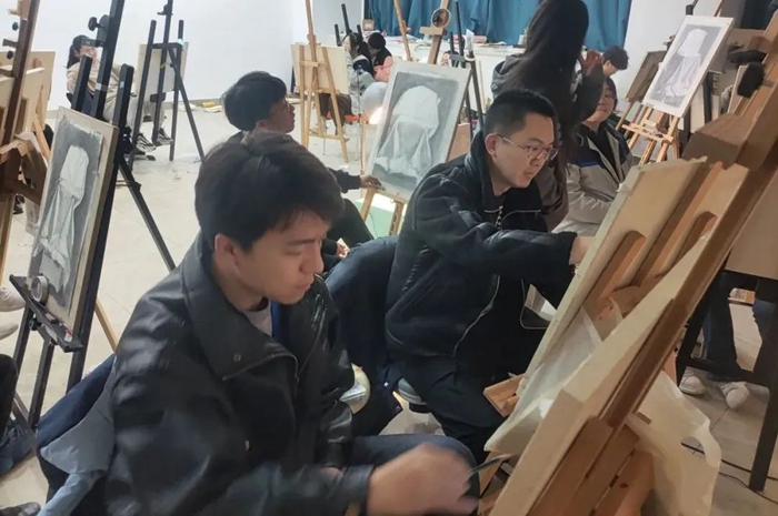 天津六力學校官網